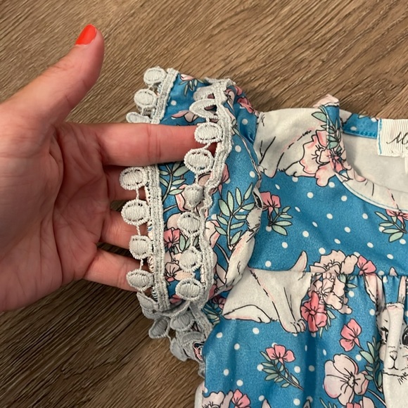 Bunny Outfit - Picture 2 of 9